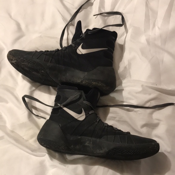 Nike 2015 HyperDunks - Picture 5 of 6